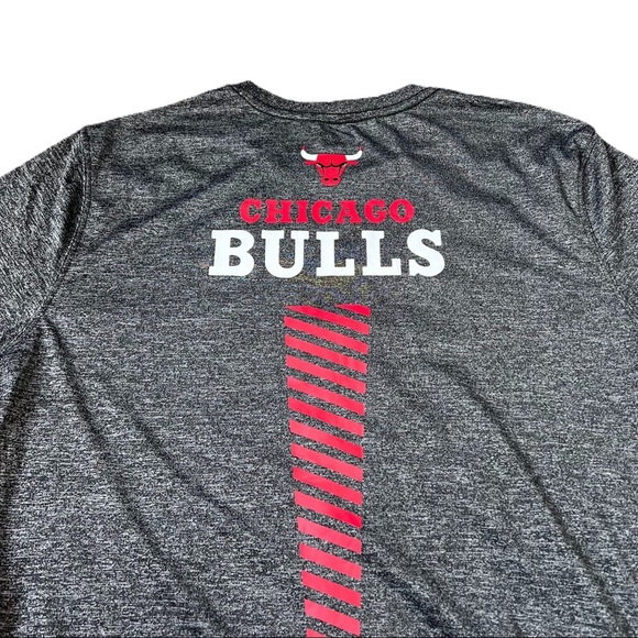 Chicago Bulls Basketball NBA Grey/Black Warm Up Shooting Shirt Men’s Size M - Picture 8 of 8